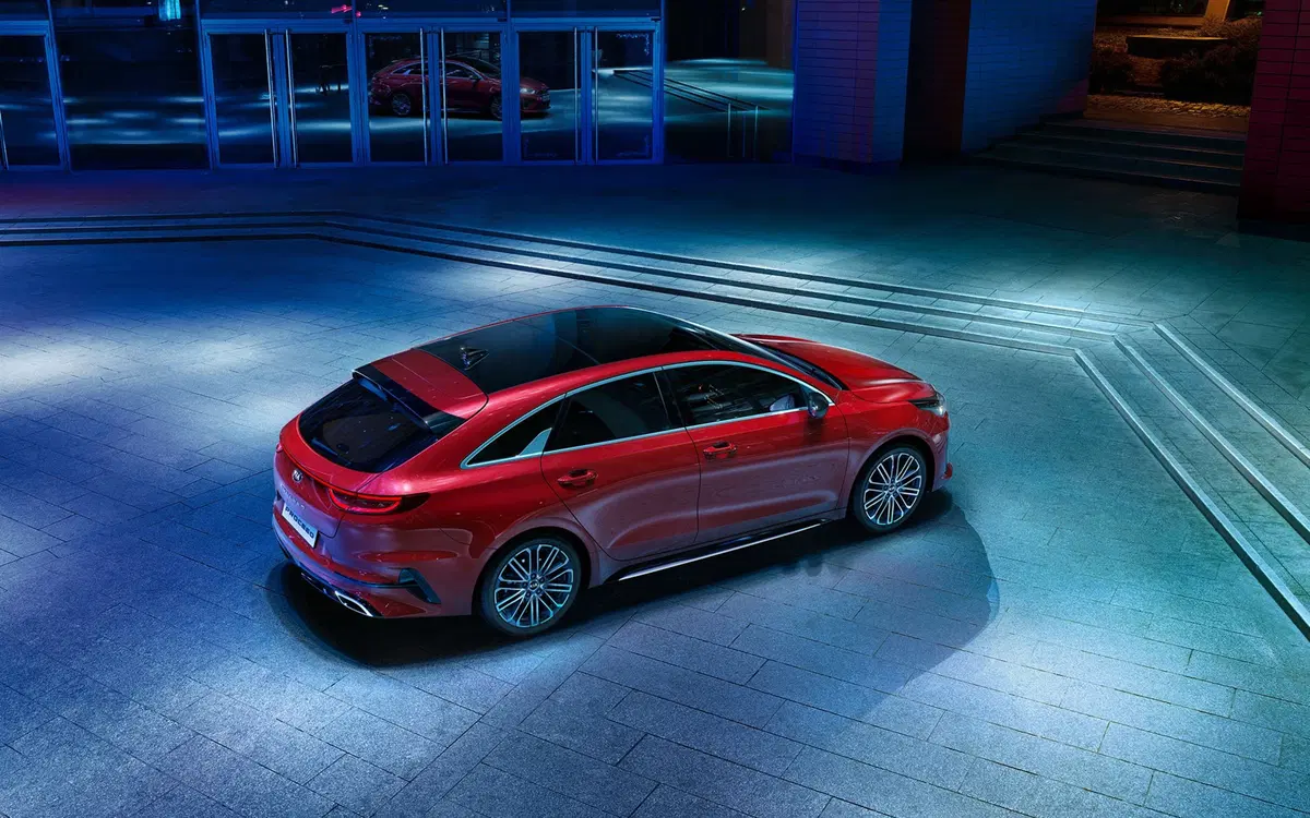 Quale Shooting-brake, Confronto: Mercedes CLA 250 Automatic Sport Vs Kia ProCeed GT