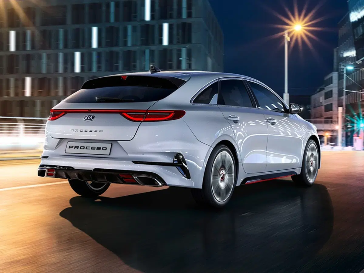 Quale Shooting-brake, Confronto: Mercedes CLA 250 Automatic Sport Vs Kia ProCeed GT (7)