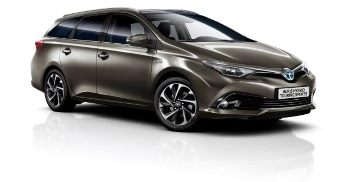 Toyota Auris, ecco il model year 2016