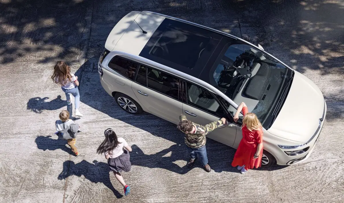 Citroen C4 Picasso, arriva il facelift (9)