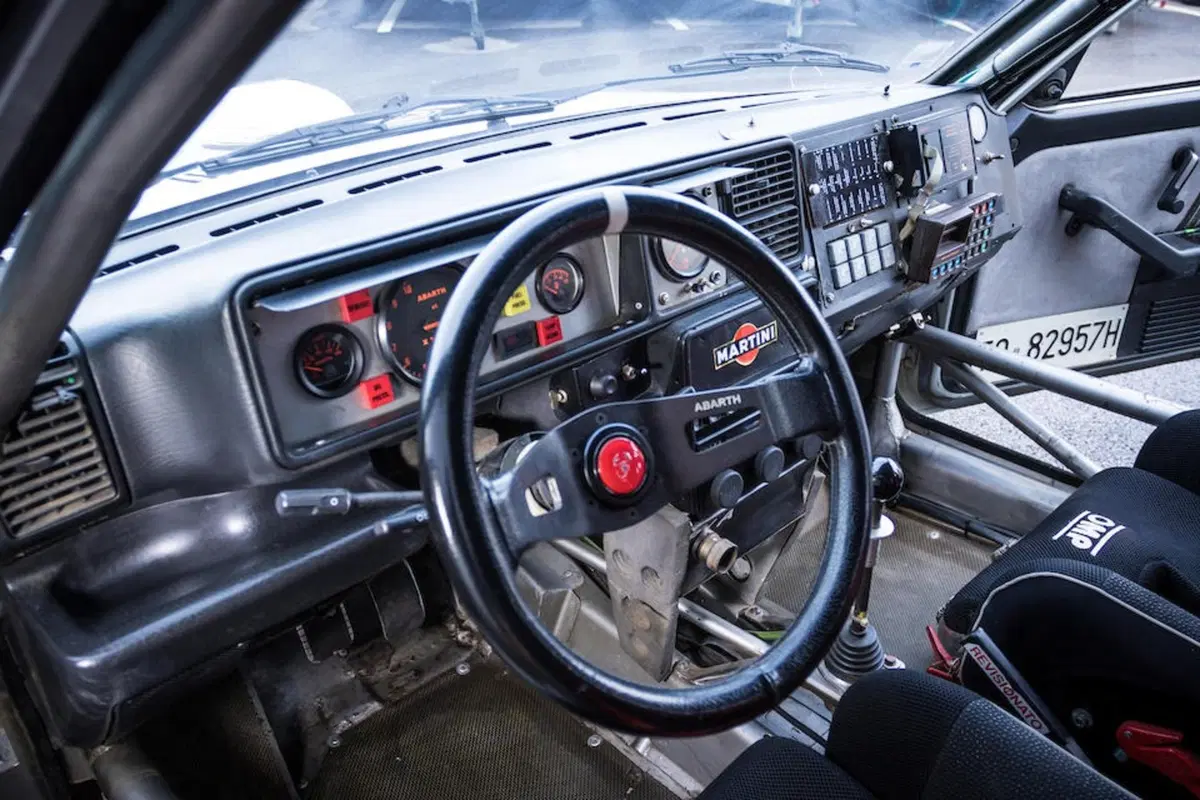 Lancia Delta HF Integrale 8V: all’asta quella di Markku Alén e Miki Biasion (3)