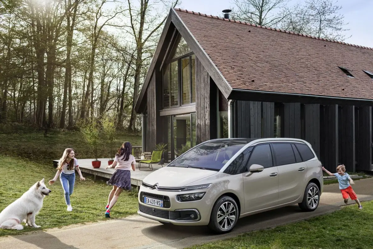 Citroen C4 Picasso, arriva il facelift (10)