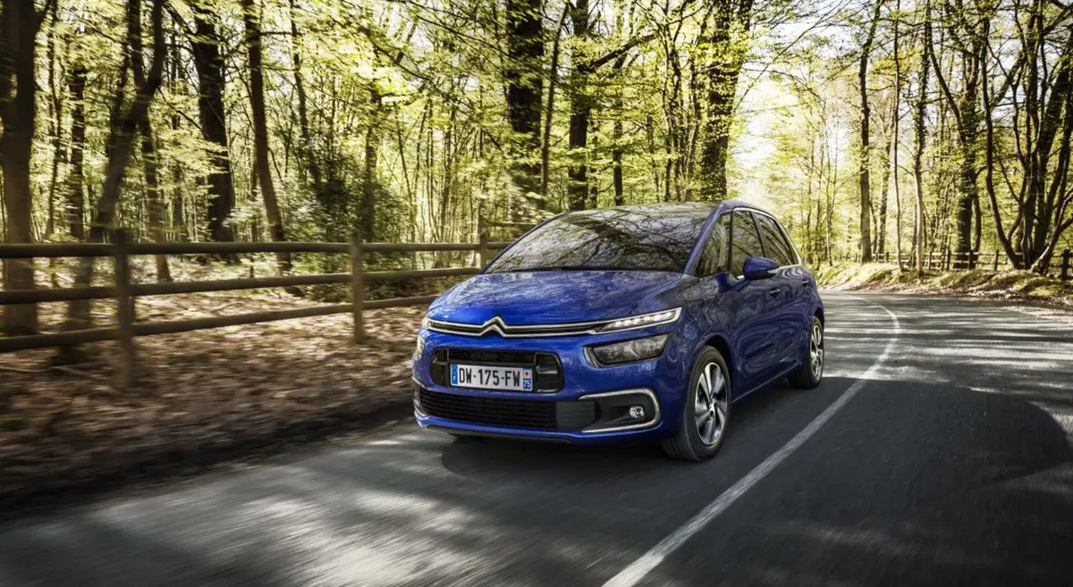 Citroen C4 Picasso, arriva il facelift (15)
