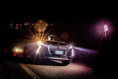 DS 3 Crossback, Fari Led matrice attiva: l'abbagliante sempre ma dove serve [Foto gallery]
