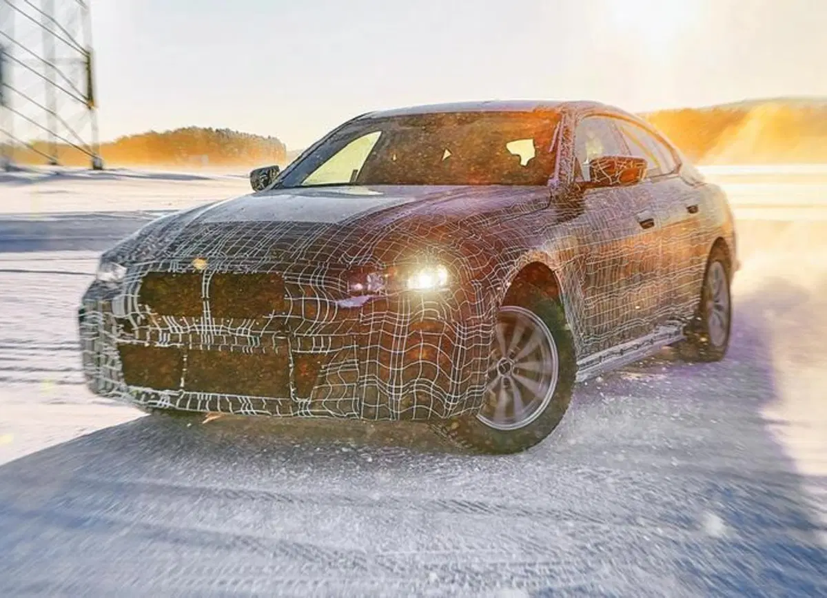 Reginetta tedesca del Salone auto 2020 a Ginevra? BMW porta l’inedita i4 da 600 Km e 530CV (3)