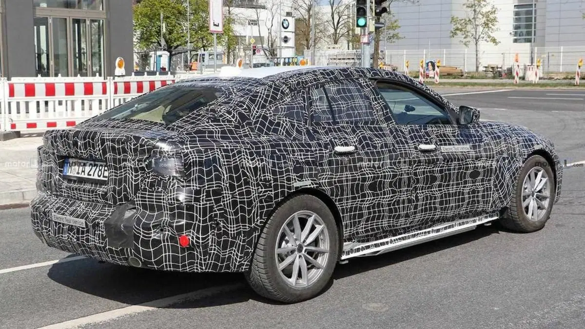 Reginetta tedesca del Salone auto 2020 a Ginevra? BMW porta l’inedita i4 da 600 Km e 530CV (6)