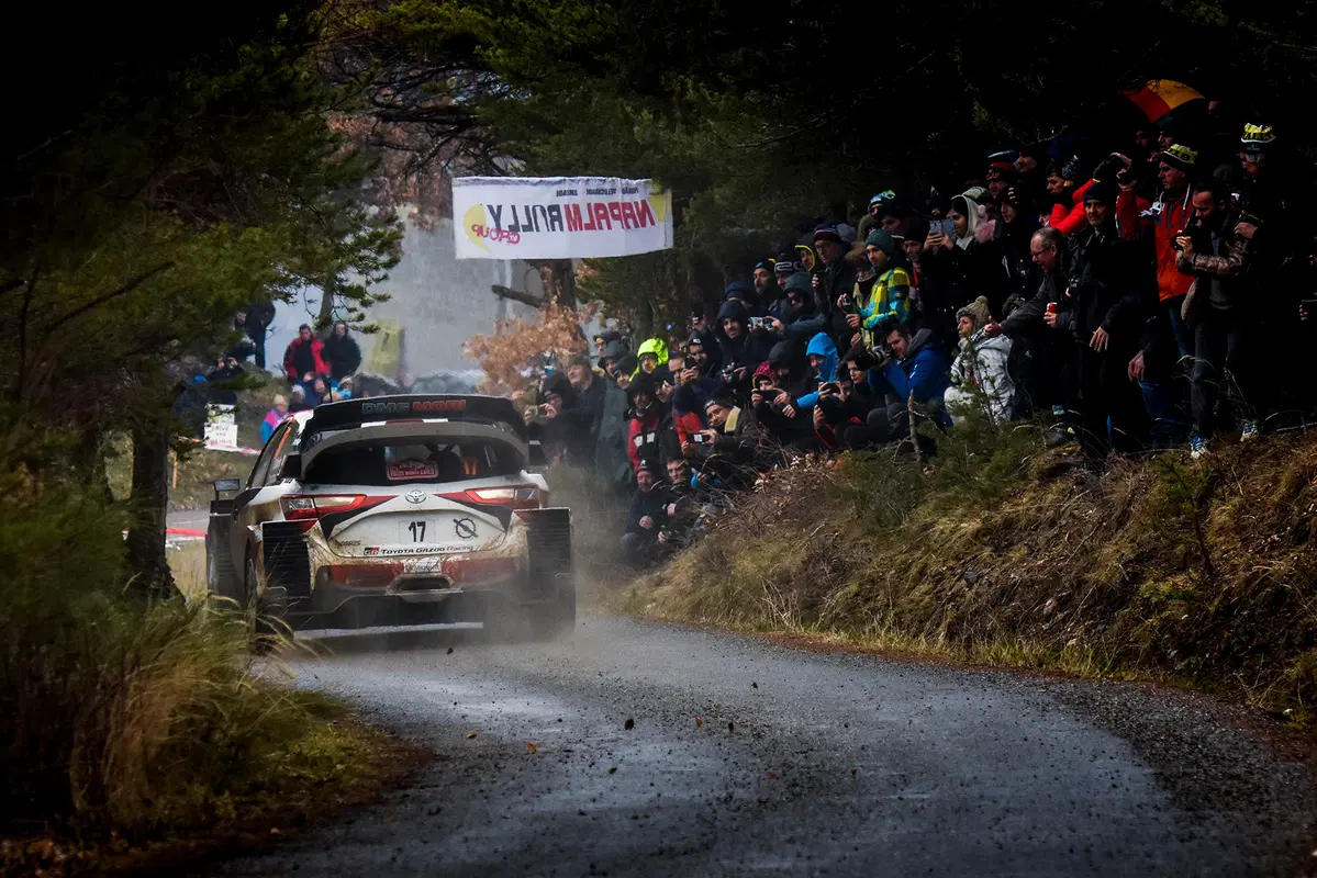WRC20. Monte-Carlo D-3. Faccenda a 3: Evans, Ogier, Neuville (10)