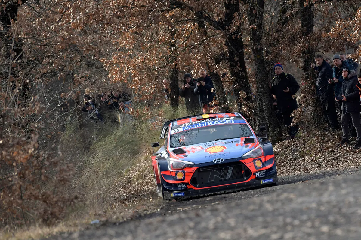 WRC20. Monte-Carlo D-3. Faccenda a 3: Evans, Ogier, Neuville (13)