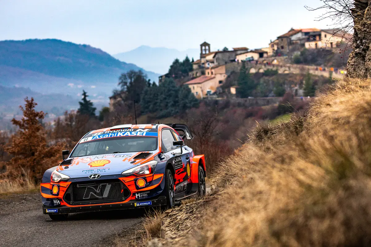 WRC20. Monte-Carlo D-3. Faccenda a 3: Evans, Ogier, Neuville (17)