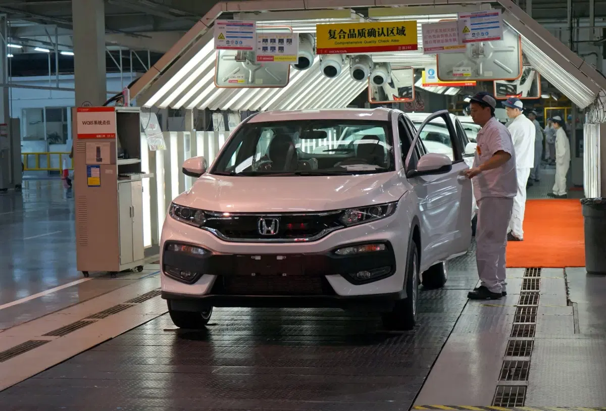 Virus mortale '20, Conseguenze industria: i grandi gruppi automobilistici frenano la rincorsa cinese (7)