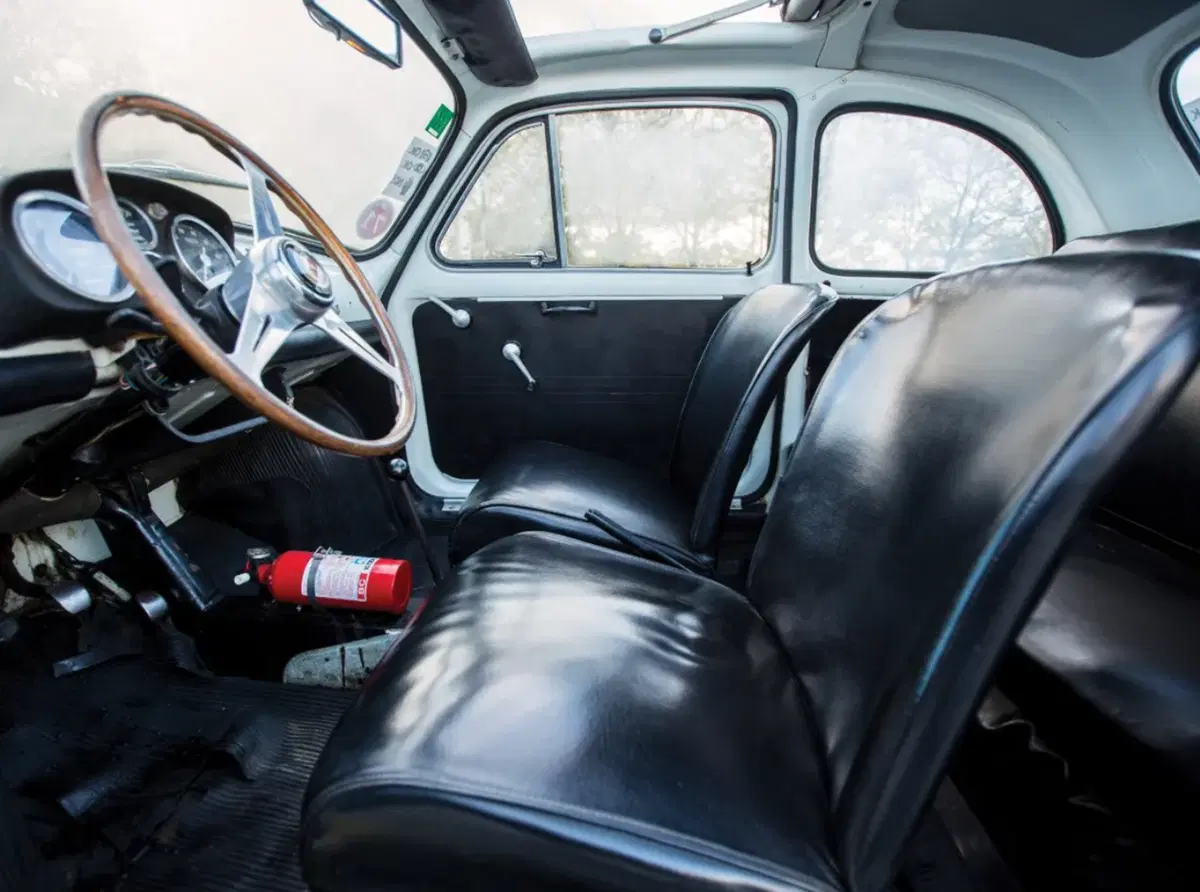 Quanto vale una Abarth 695 SS 100% original? Anche non perfetta più di 40K (10)