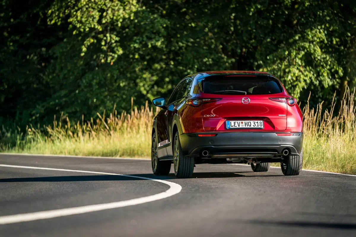 Mazda CX-30, arriva il mild-hybrid da 150 CV (6)