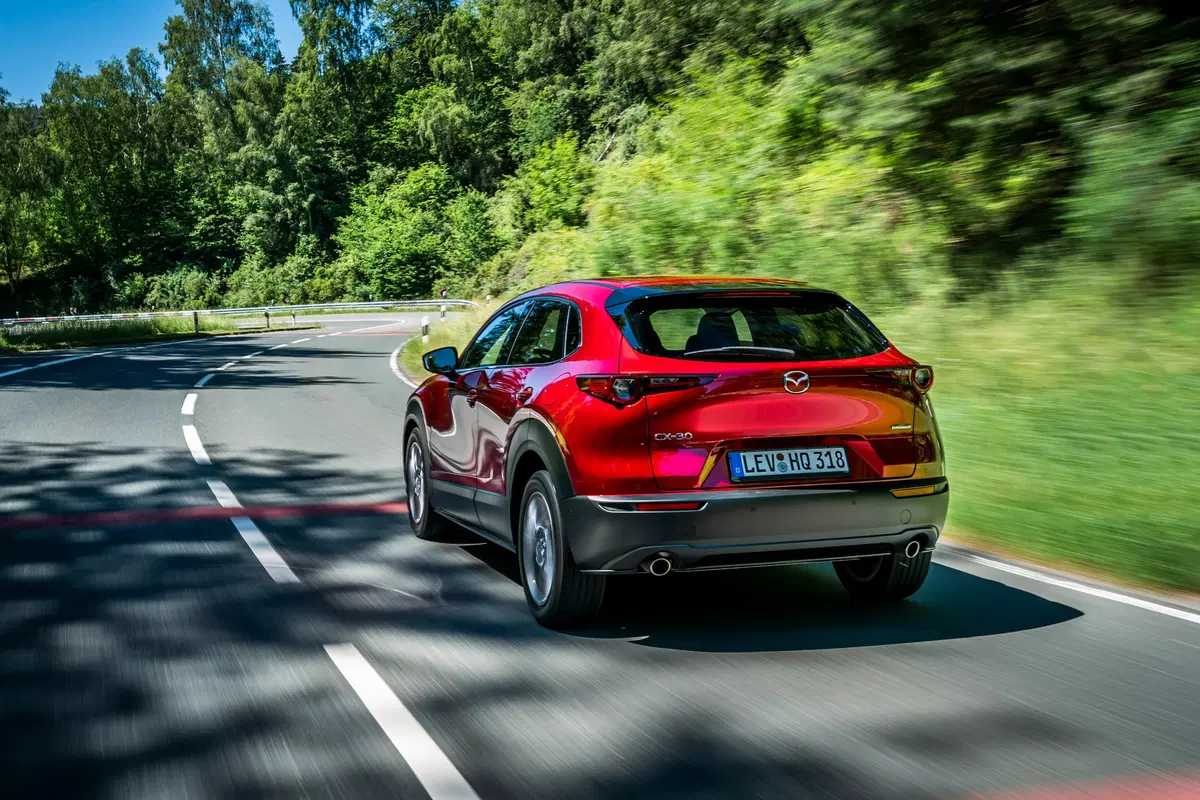 Mazda CX-30, arriva il mild-hybrid da 150 CV (9)