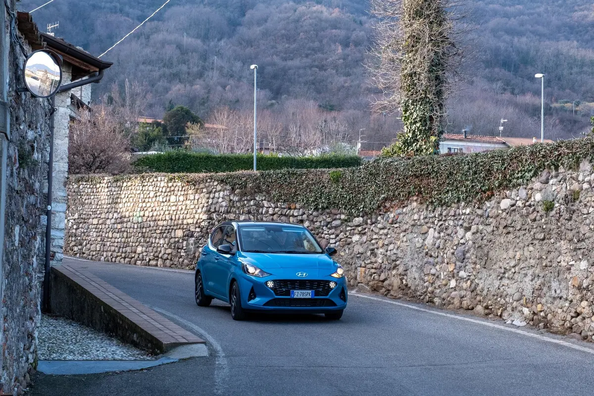 Hyundai i10 2020 | Come va la nuova city car coreana [Video] (18)