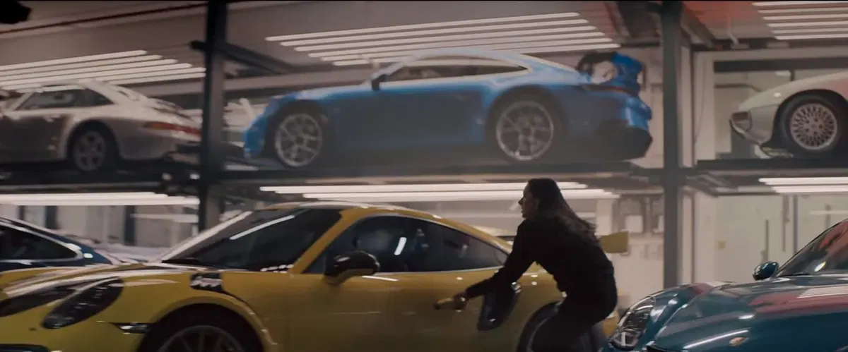Nuova Porsche 911 GT3 svelata dallo spot per il Super Bowl 2020 [Video] 