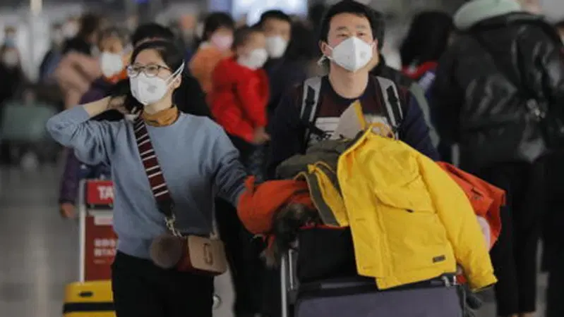 Coronavirus, Ford assembla ambulanze per l'emergenza in Cina