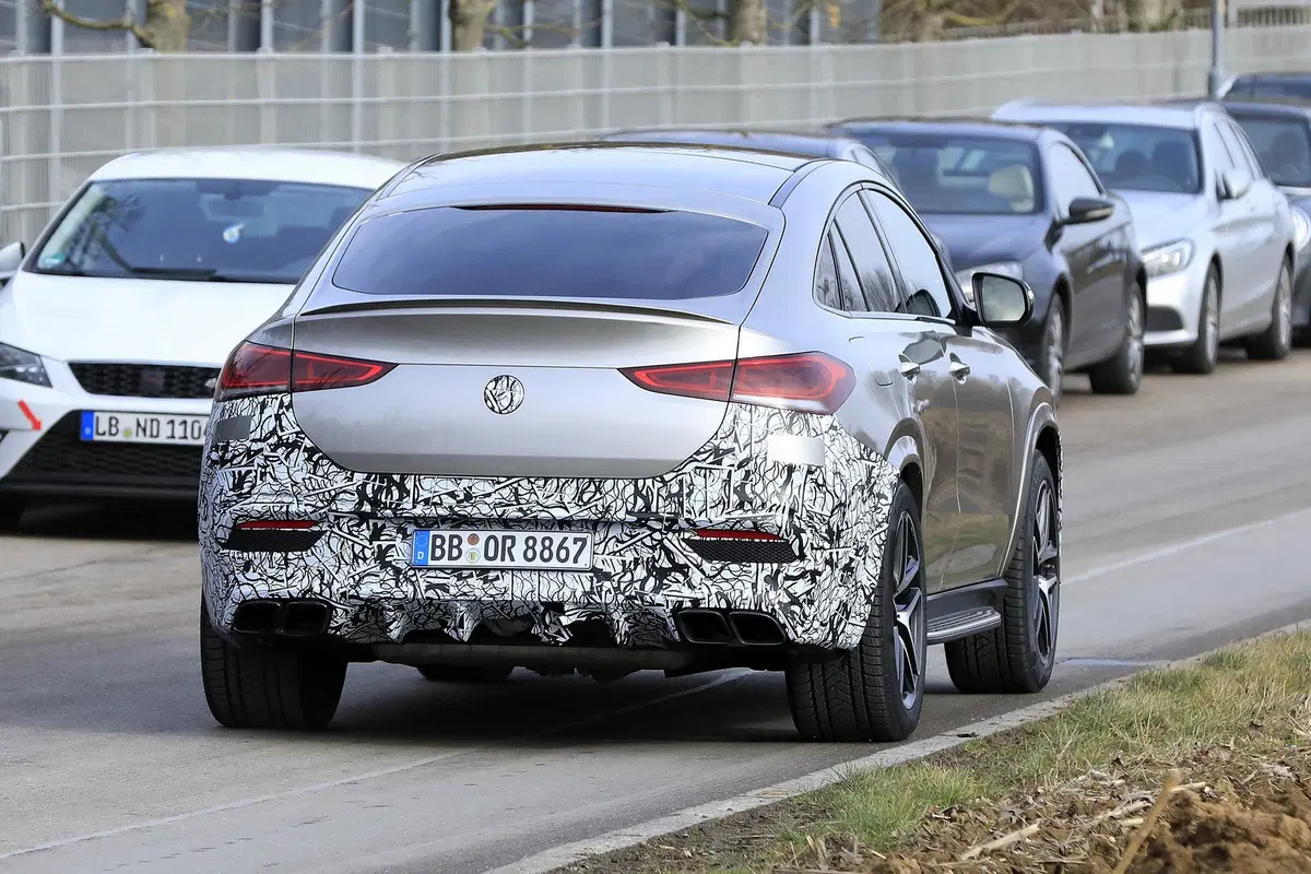 Mercedes-AMG GLE Coupé 63: 612 CV anche per il SUV sportivo? [Foto spia] (5)