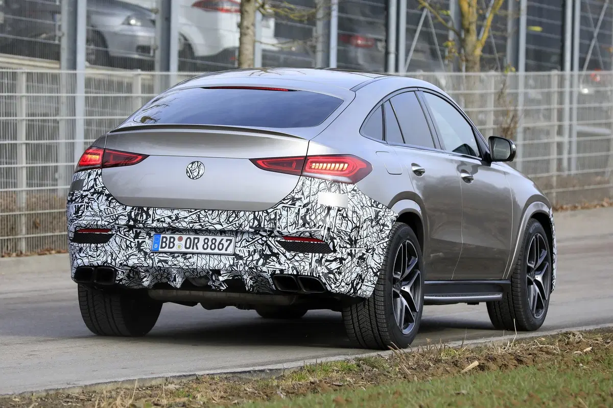 Mercedes-AMG GLE Coupé 63: 612 CV anche per il SUV sportivo? [Foto spia] (12)