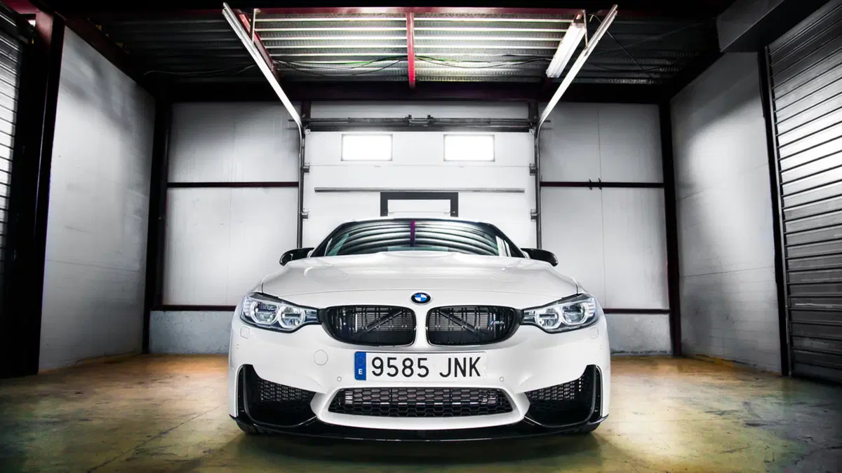 BMW M4 Competition Sport: esclusività spagnola (3)