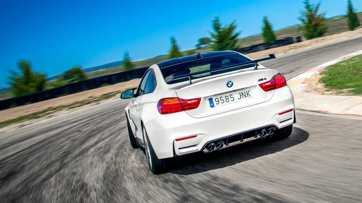 BMW M4 Competition Sport: esclusività spagnola (6)