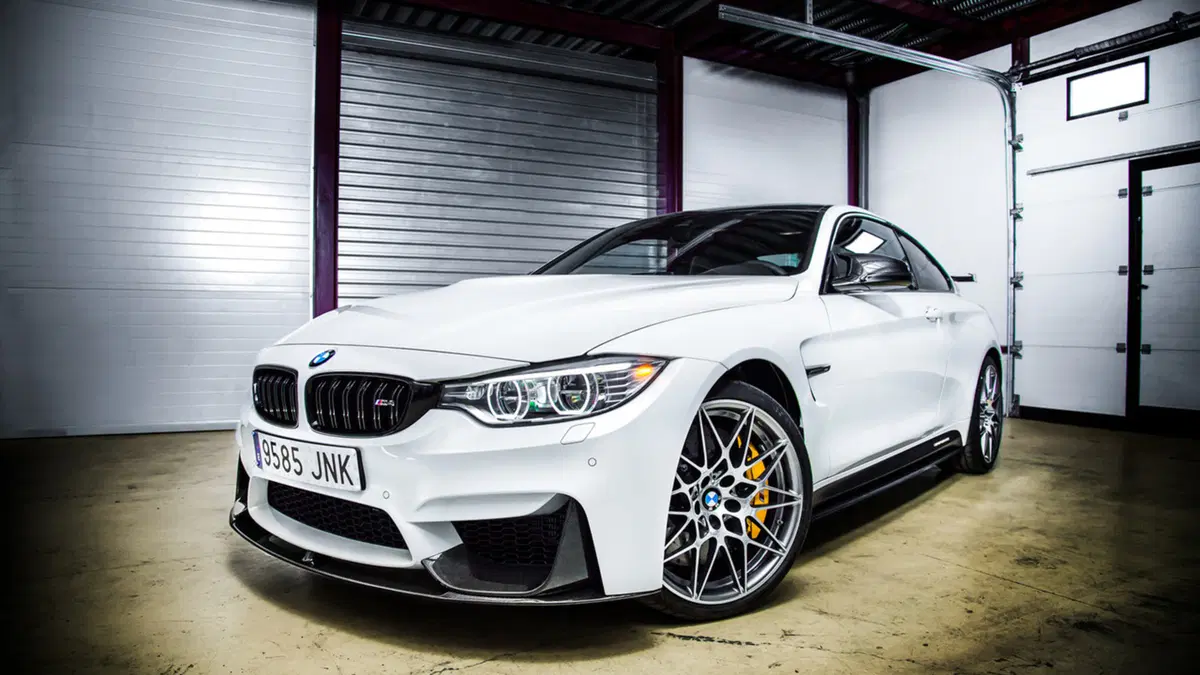 BMW M4 Competition Sport: esclusività spagnola (9)