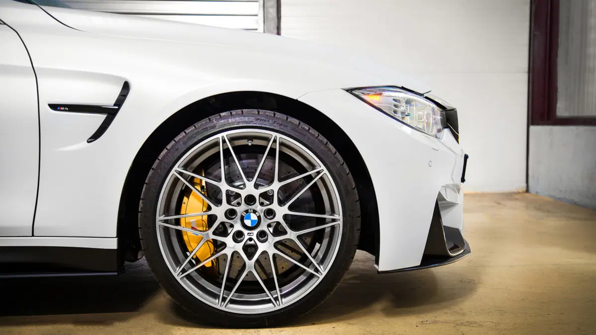 BMW M4 Competition Sport: esclusività spagnola (10)