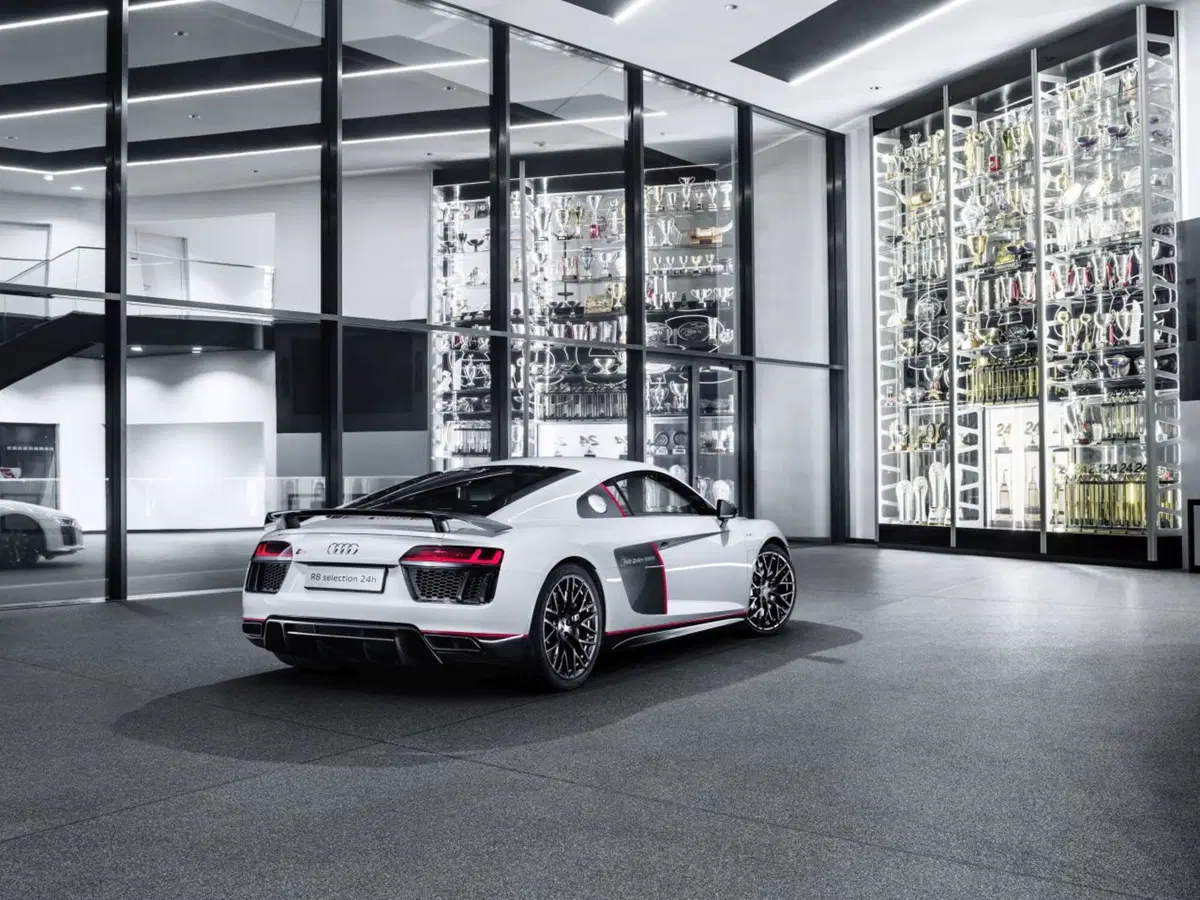 Audi R8 “selection 24h”, passione per le corse (3)