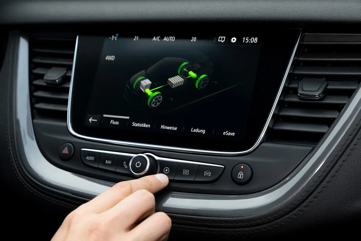 Opel Grandland X 1.6 Hybrid4 Plug-in aut. AWD (10)