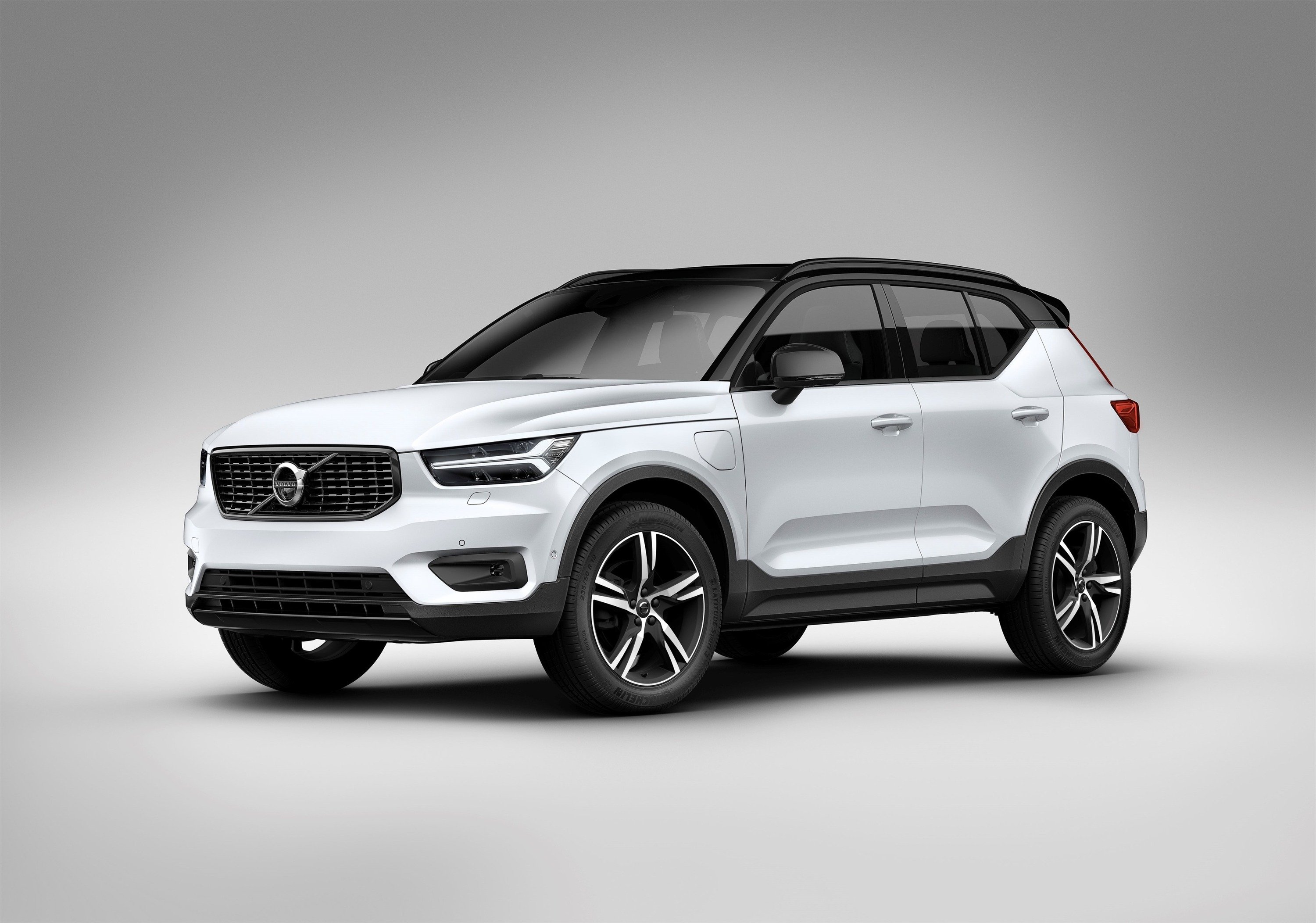 Volvo XC40 T5 Twin Engine Geartronic Business Plus