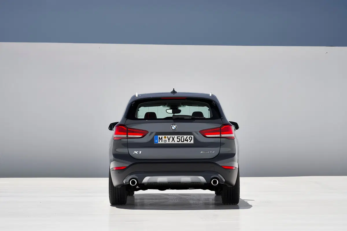 BMW X1 sDrive18i Advantage (5)