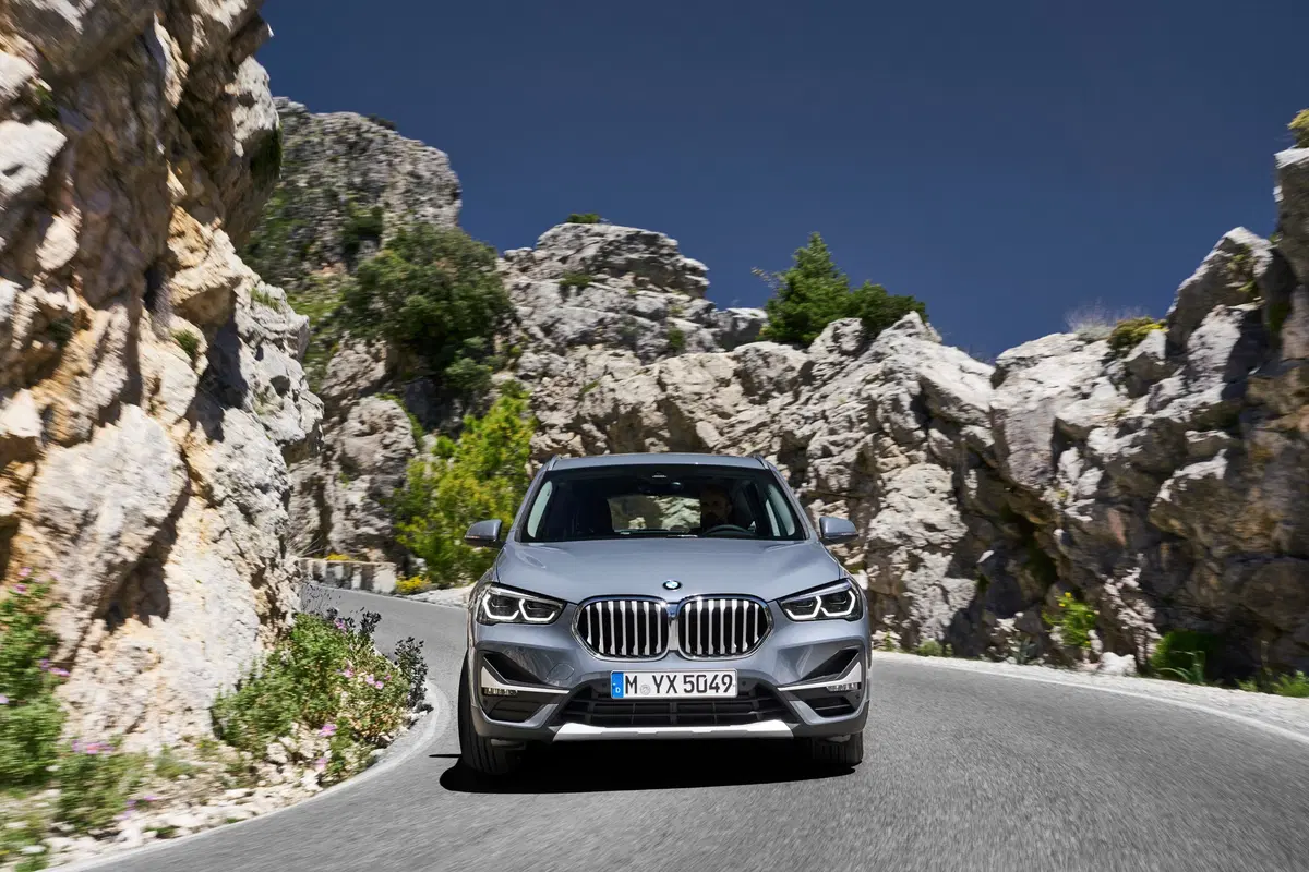 BMW X1 sDrive18i Advantage (3)