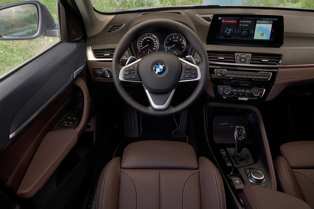 BMW X1 sDrive18i Advantage (11)