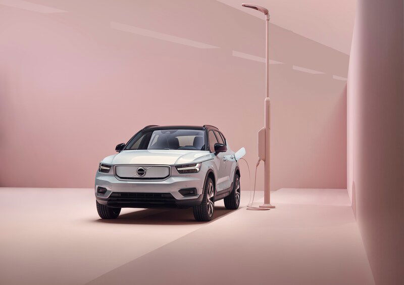 La Volvo XC40 Recharge &egrave; la prima elettrica del marchio