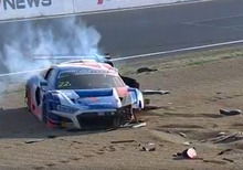 Con la GT Audi da sogno contro le barriere nel Challenge in Australia: R8 2020 demolita [video]