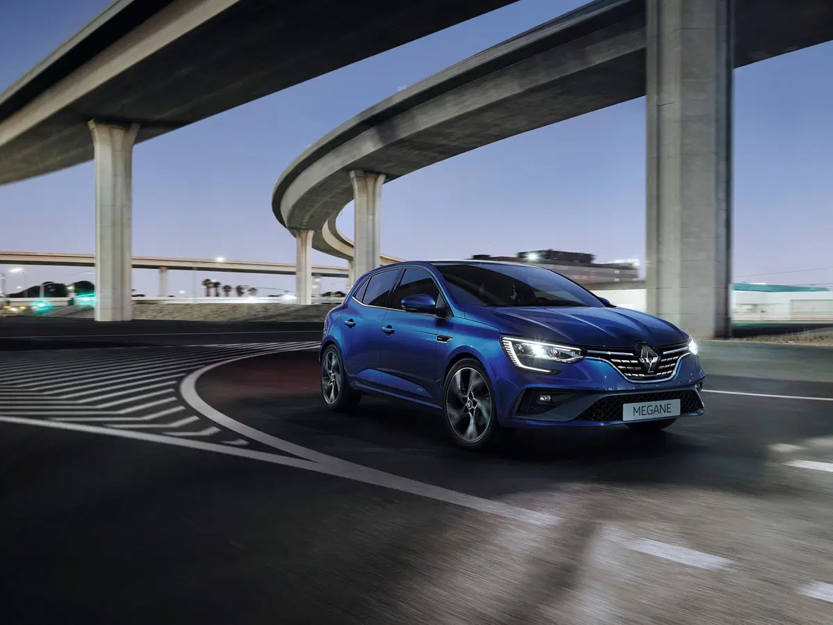 Renault Megane restyling, arriva l'ibrido plug-in (21)