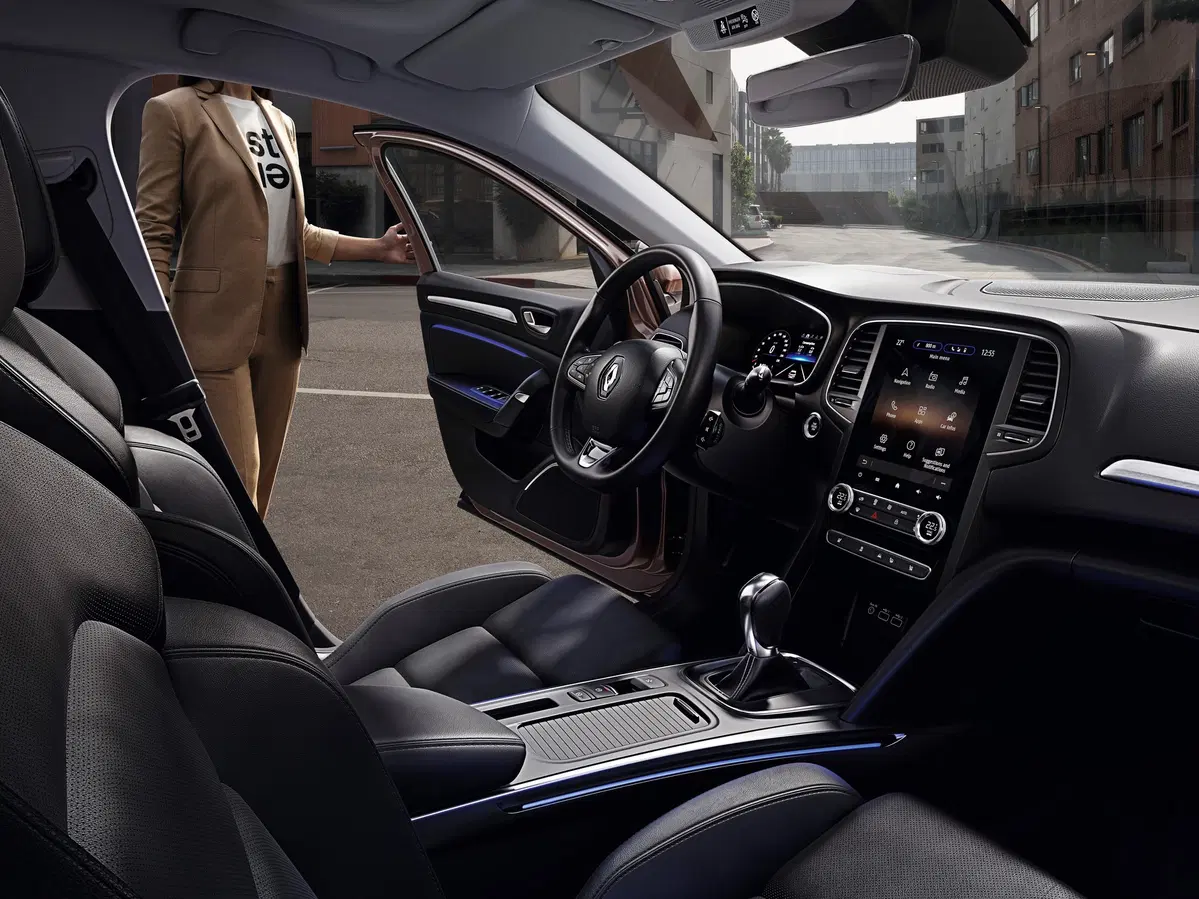 Renault Megane restyling, arriva l'ibrido plug-in (24)