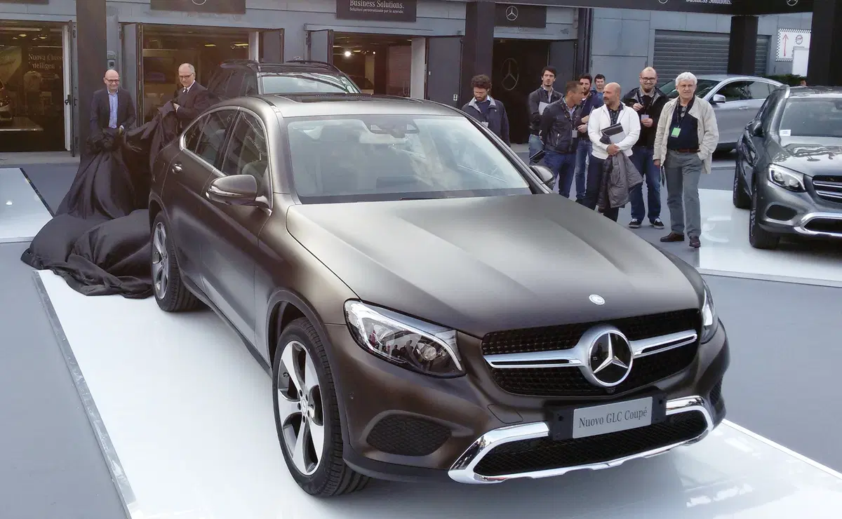 Mercedes svela GLC Coupé in Italia: prime consegne in autunno (4)