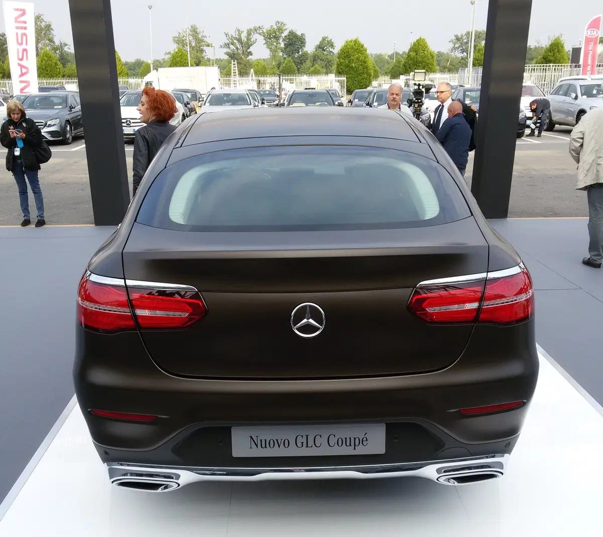 Mercedes svela GLC Coupé in Italia: prime consegne in autunno (6)