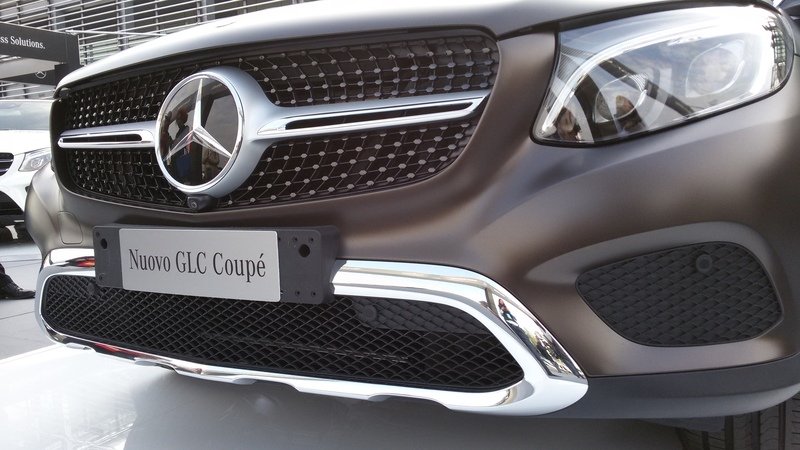 Mercedes svela GLC Coup&eacute; in Italia: prime consegne in autunno