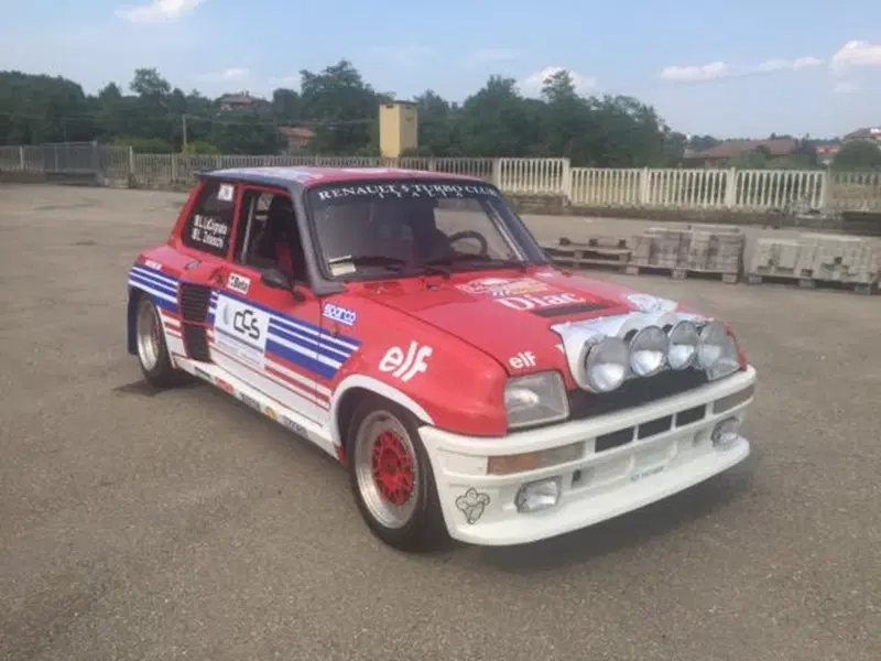 Una Renault 5 Turbo iscritta nella categoria "storiche"
