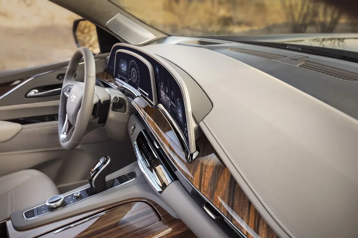 Cadillac Escalade 2020: per la prima volta anche diesel! (5)