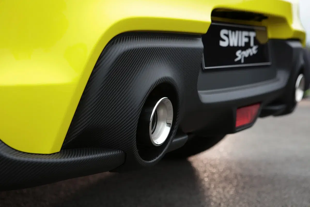 La Suzuki Swift Sport diventa ibrida: 130 CV e boost elettrico (7)