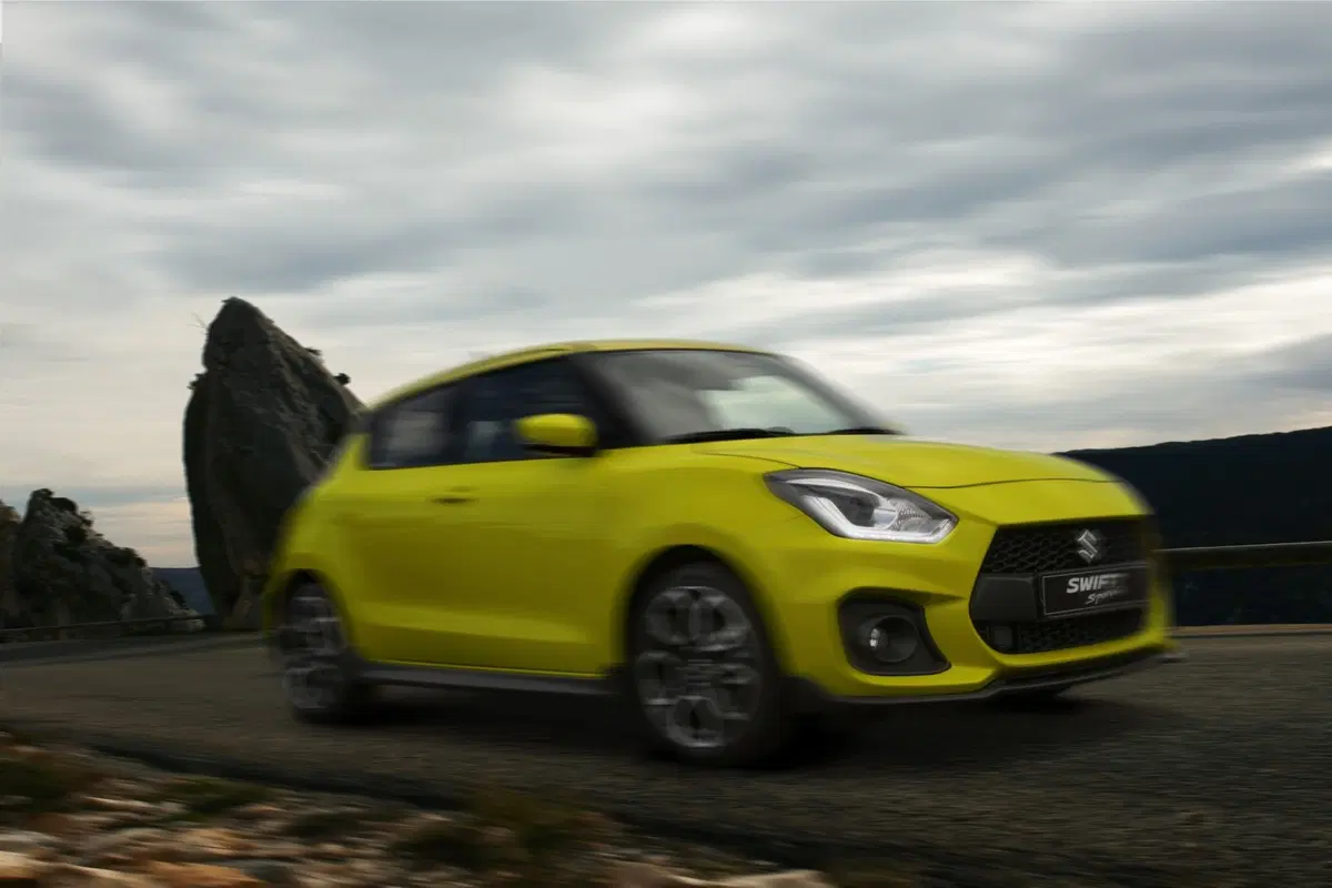 La Suzuki Swift Sport diventa ibrida: 130 CV e boost elettrico (18)