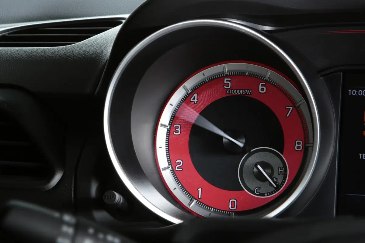 La Suzuki Swift Sport diventa ibrida: 130 CV e boost elettrico (21)