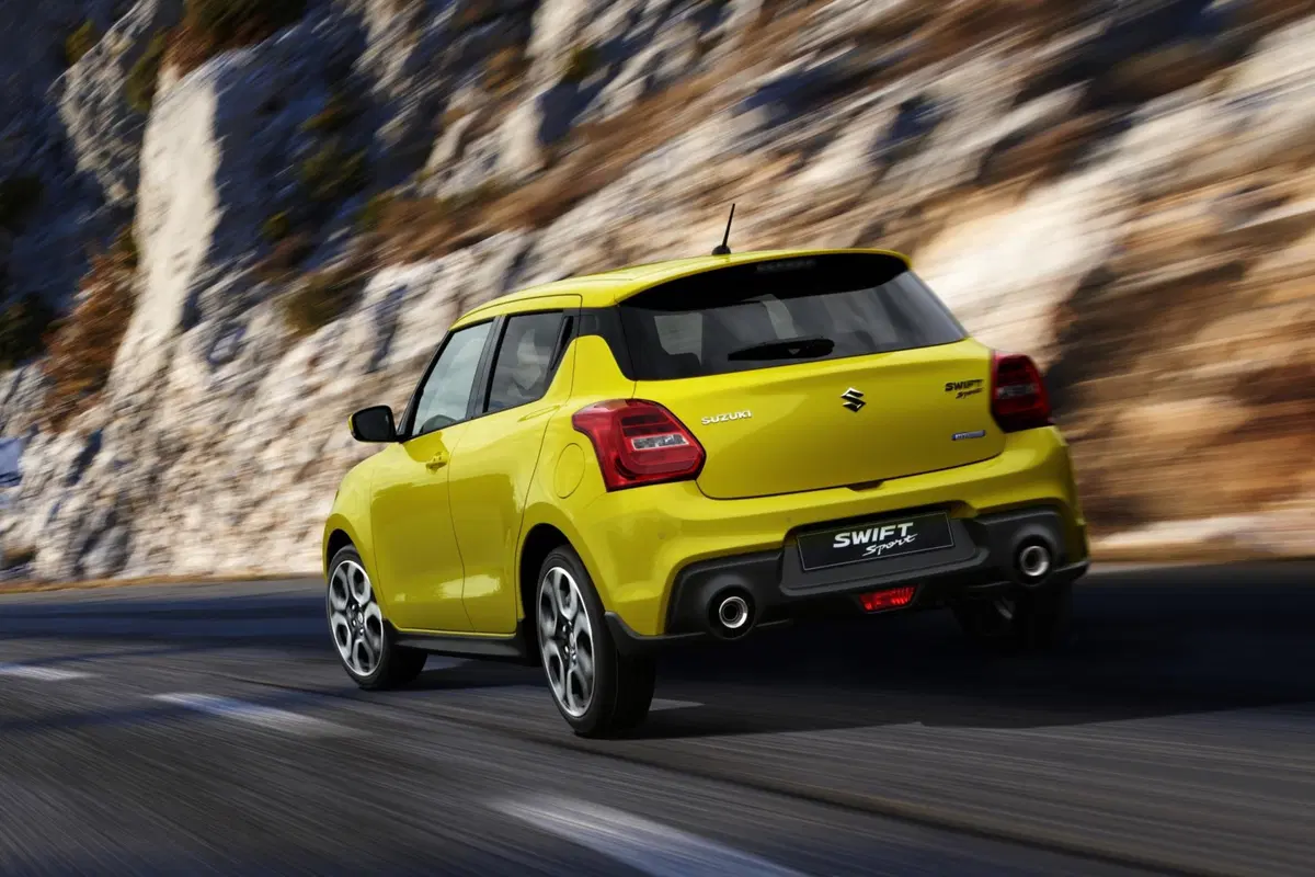 La Suzuki Swift Sport diventa ibrida: 130 CV e boost elettrico (25)