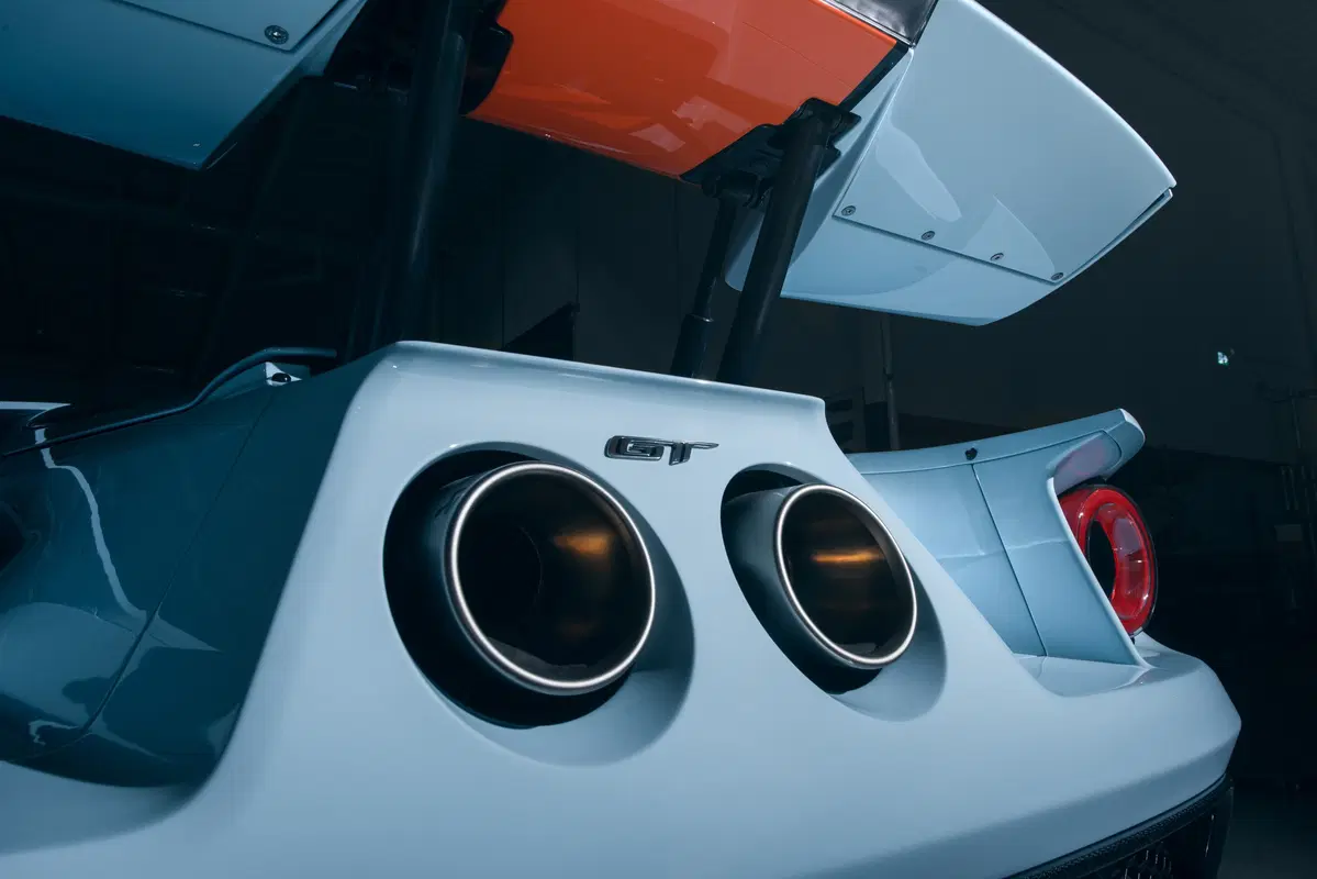 Ford GT, arrivano due serie speciali da 670 CV (3)