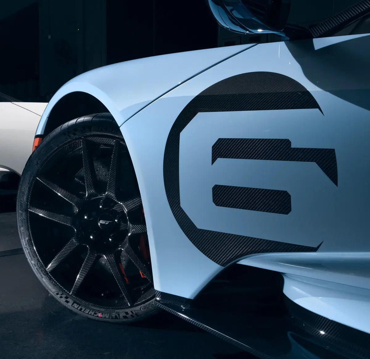 Ford GT, arrivano due serie speciali da 670 CV (5)
