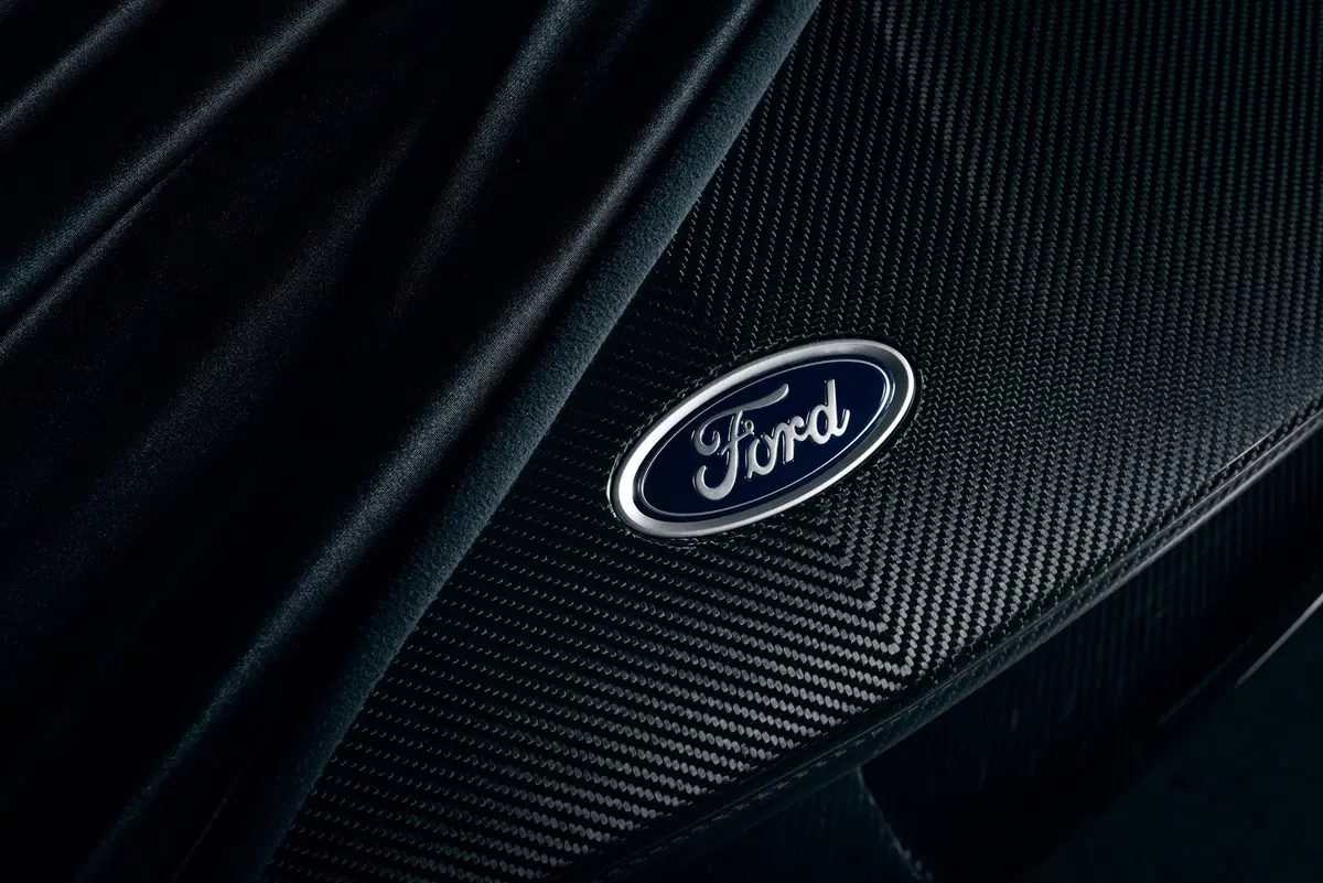 Ford GT, arrivano due serie speciali da 670 CV (9)