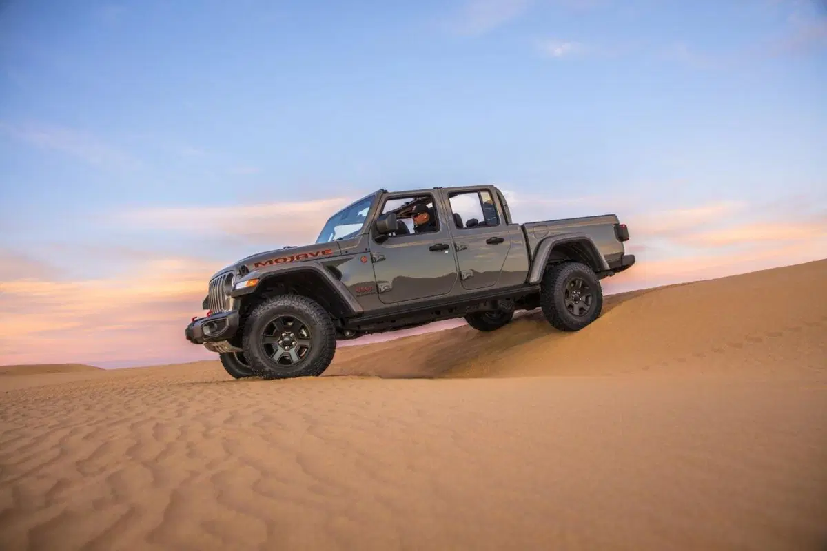 Jeep Gladiator Mojave, la pick-up si fa estrema (9)