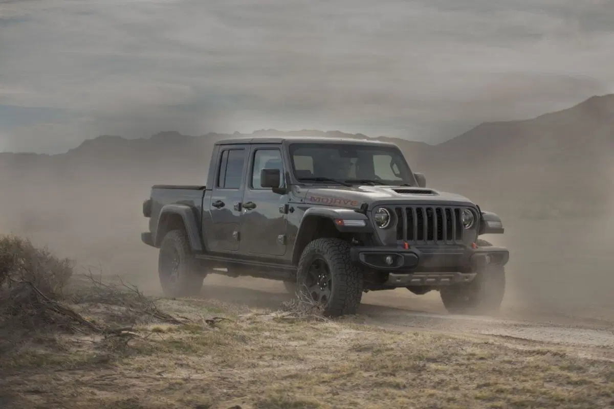Jeep Gladiator Mojave, la pick-up si fa estrema (11)